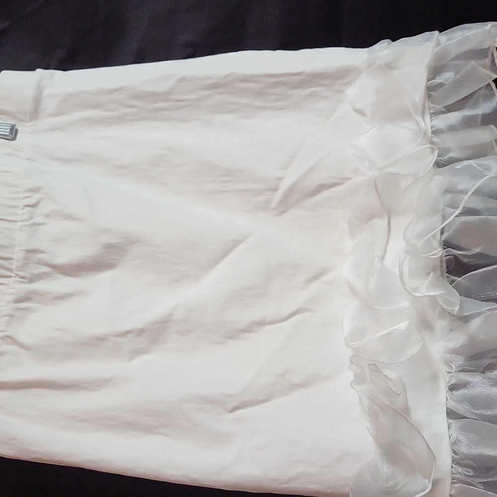 White Ruffle Skirt, Size L - Picture 3 of 7